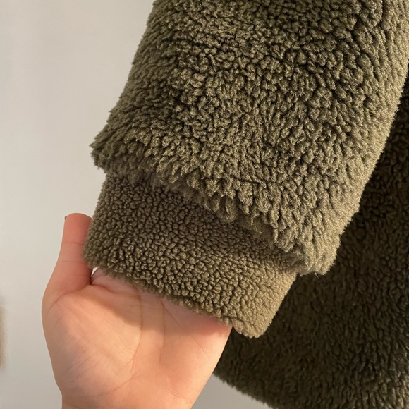 By Egreis Teddy Coat - Picture 6 of 9